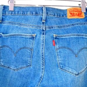 Levi's Slim Bootcut Jeans 27